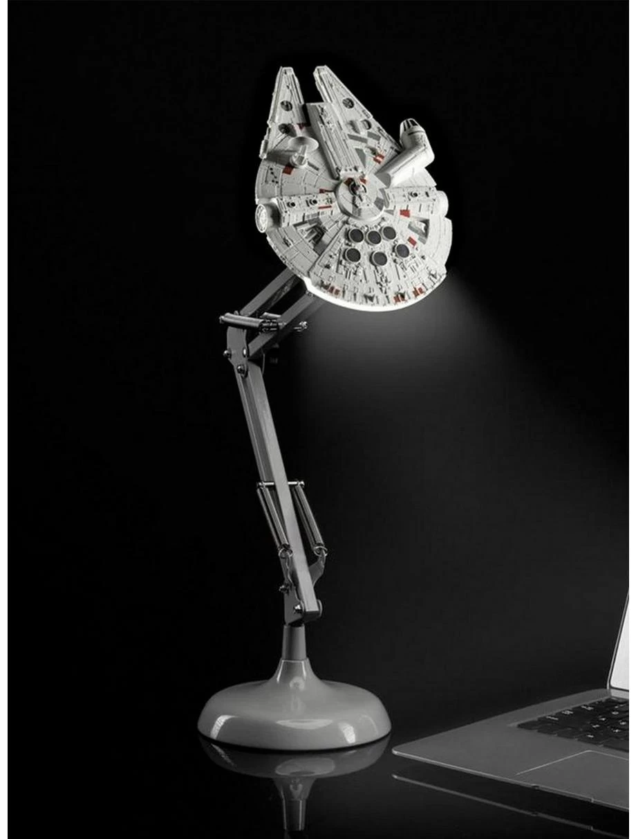 Star Wars Millennium Falcon Posable Desk Lamp 3 Star Wars Millennium Falcon Posable Desk Lamp