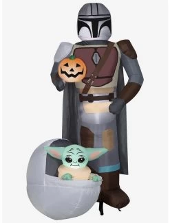 Star Wars The Mandalorian The Child & Mandalorian 6.5-foot Airblown Inflatable